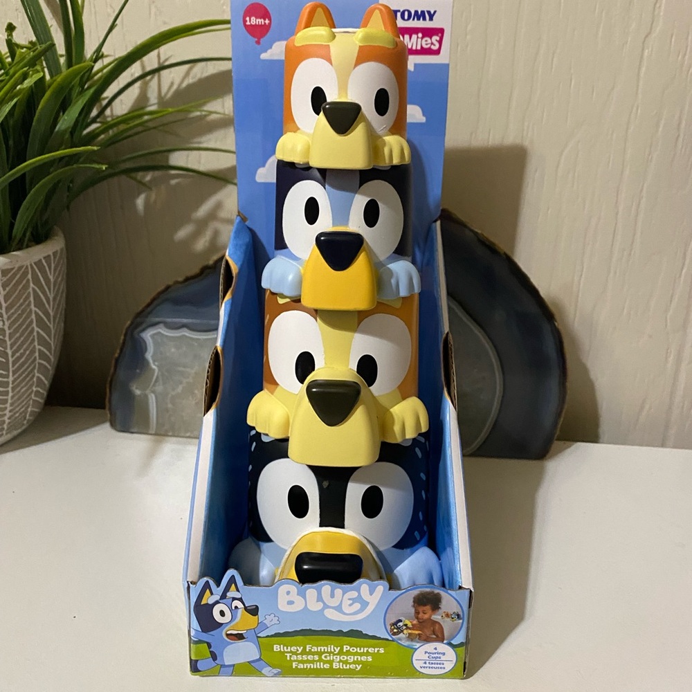 Bluey Family Pourers Stacking Toy